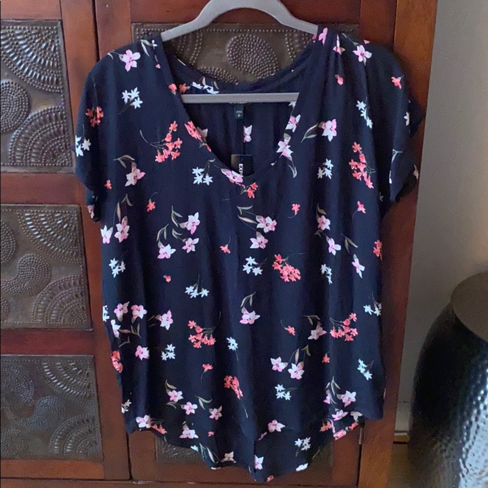 Relaxed floral print top from express